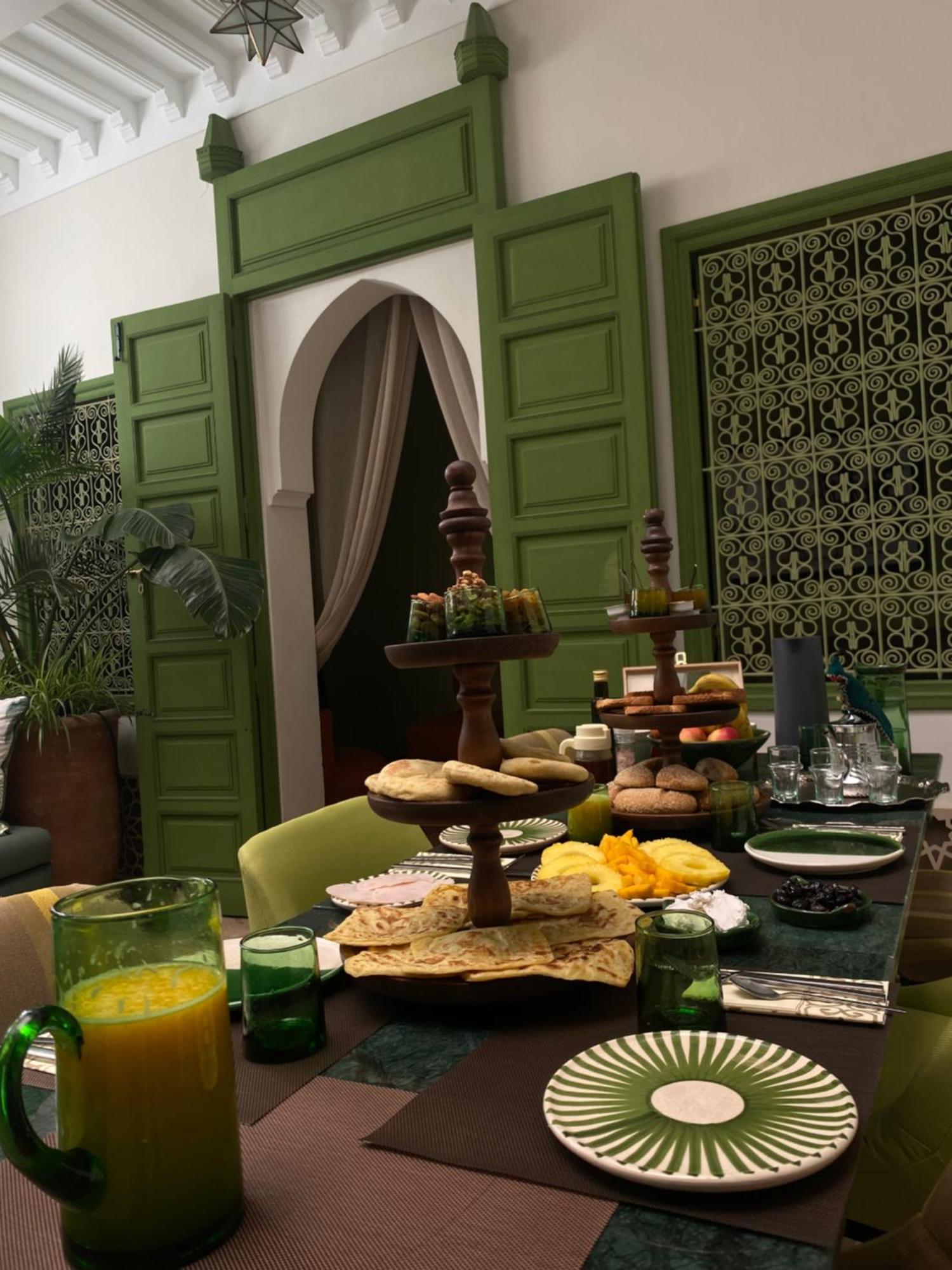 مراكش Riad Dar Adal Exclusivite 2 A 6 Personnes Petit Dejeuner Compris Place Jemaa El Fna المظهر الخارجي الصورة
